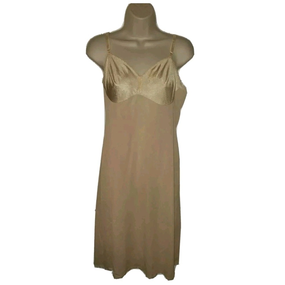 Vintage 60's Vanity Fair Full Slip Beige Women's Size 36‎ Adjustable Straps